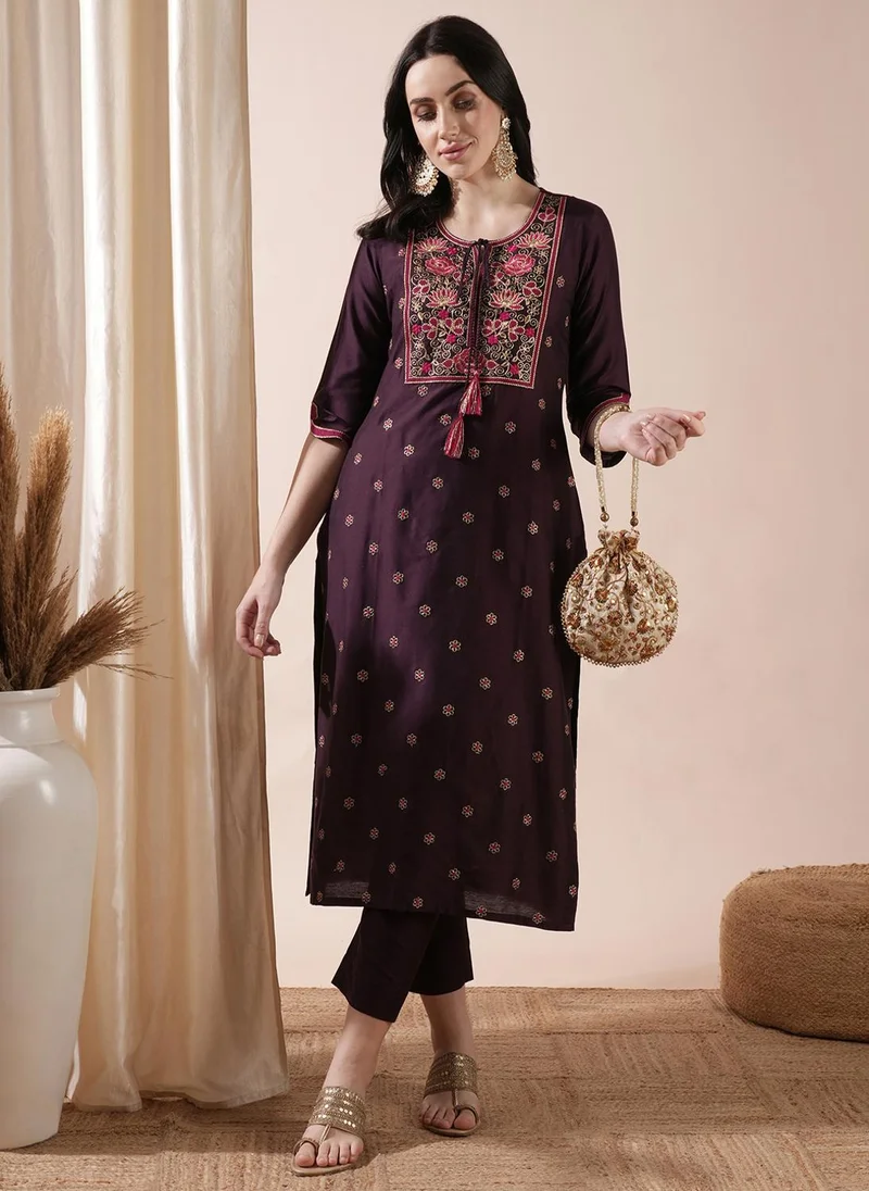 globus Globus Women Purple Floral Embroidered Thread Work Straight Kurta With Trousers Festive Set